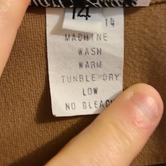 Tan dress - Picture 2 of 3